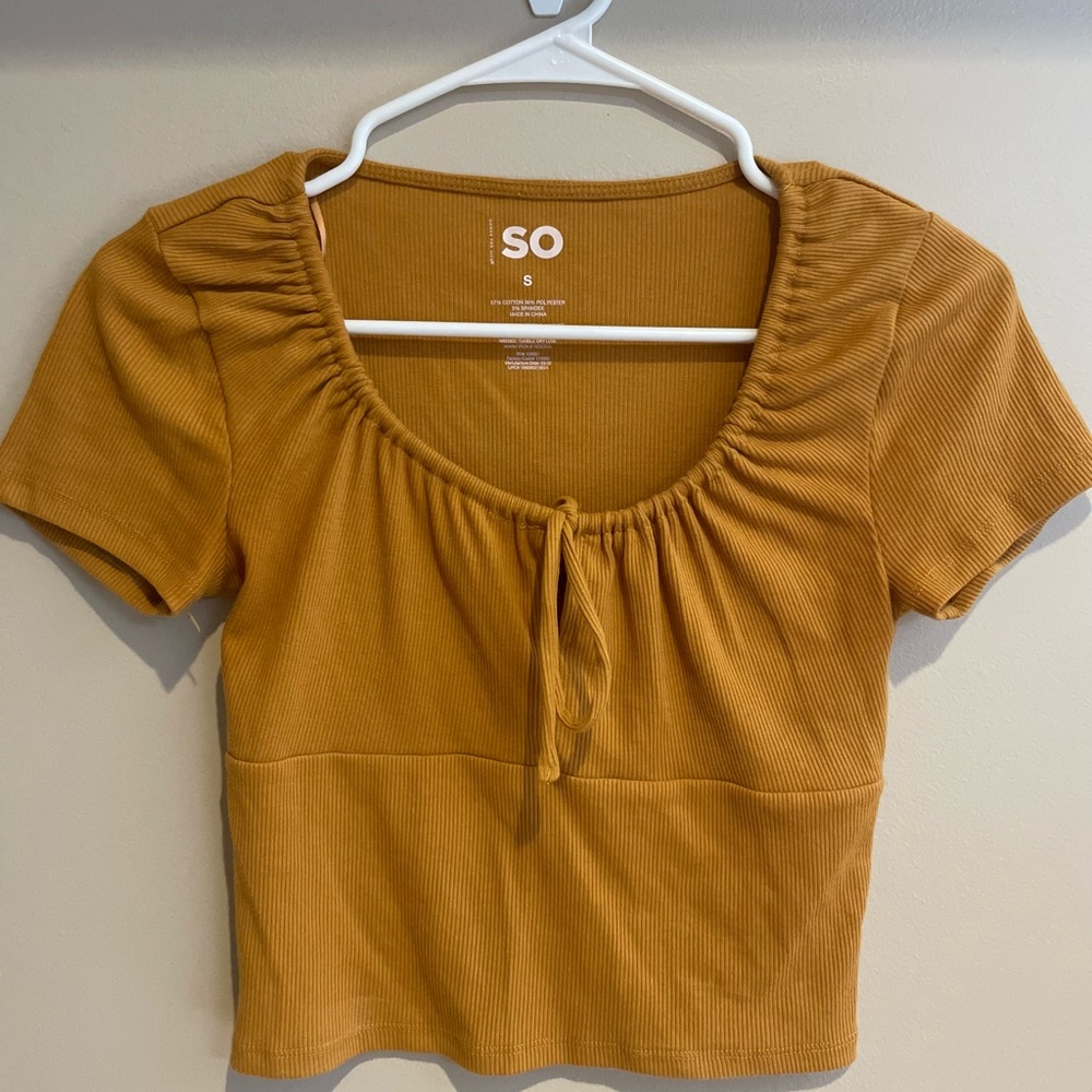 Crop top. 🌸5 FOR 25🌸